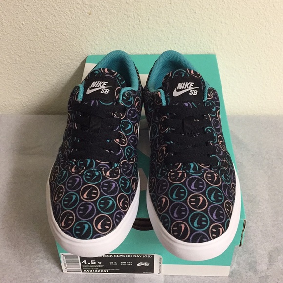 nike sb check cnvs nk day